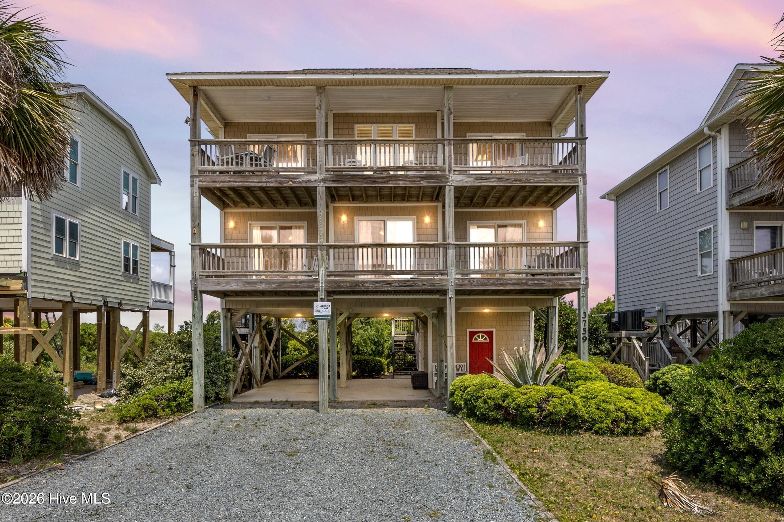 3759 Island Drive