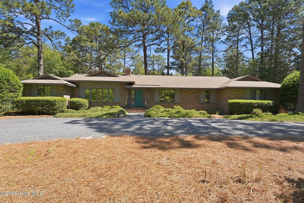 Photo of 370 Donald Ross Drive, Pinehurst, NC 28374 (MLS # 100574617)