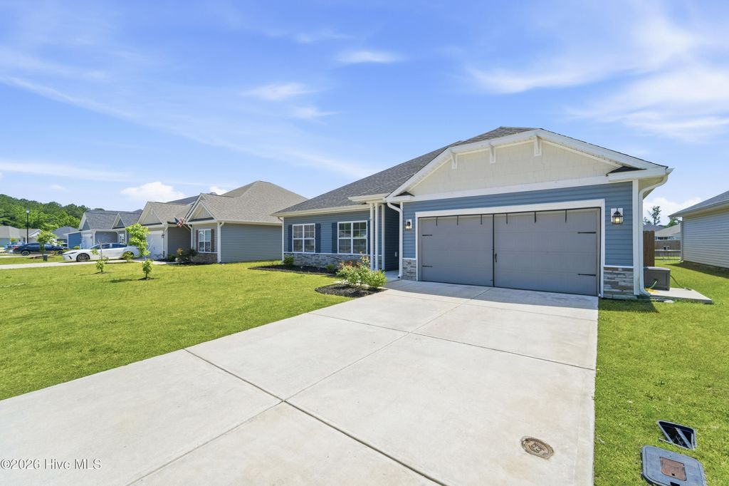 Photo of 755 Greenwich Place, Richlands, NC 28574 (MLS # 100570804)