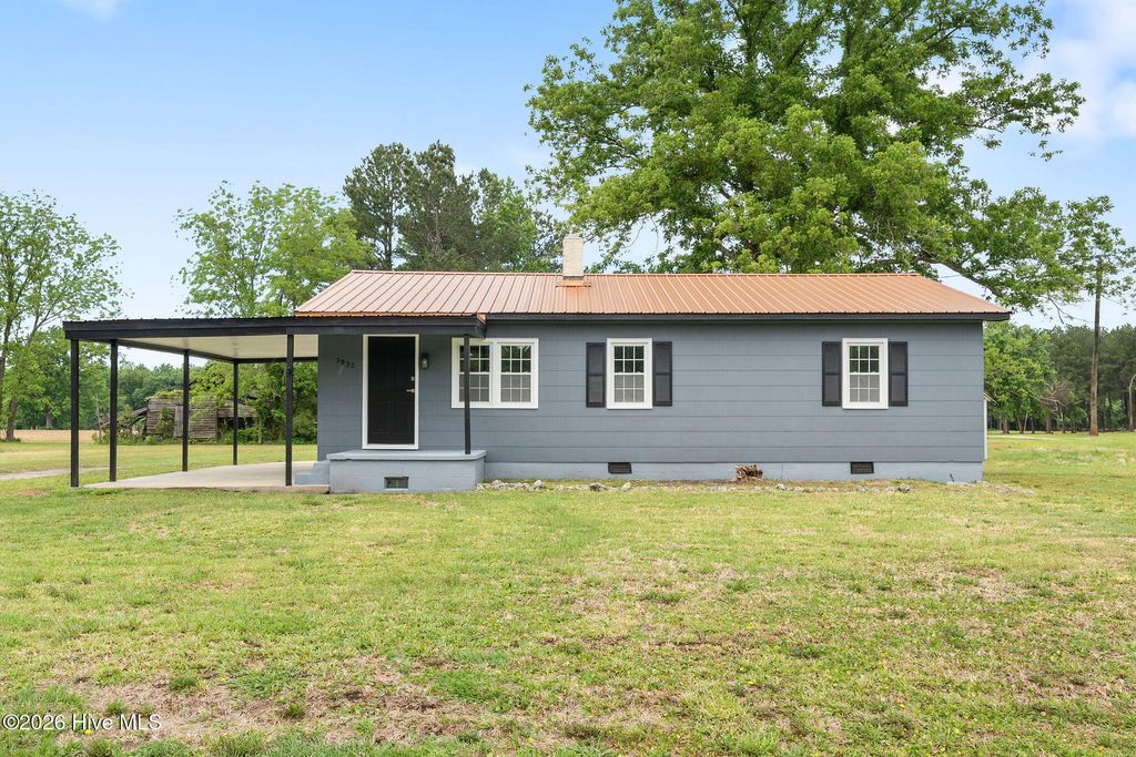Photo of 2932 Catherine Lake Road, Richlands, NC 28574 (MLS # 100571144)