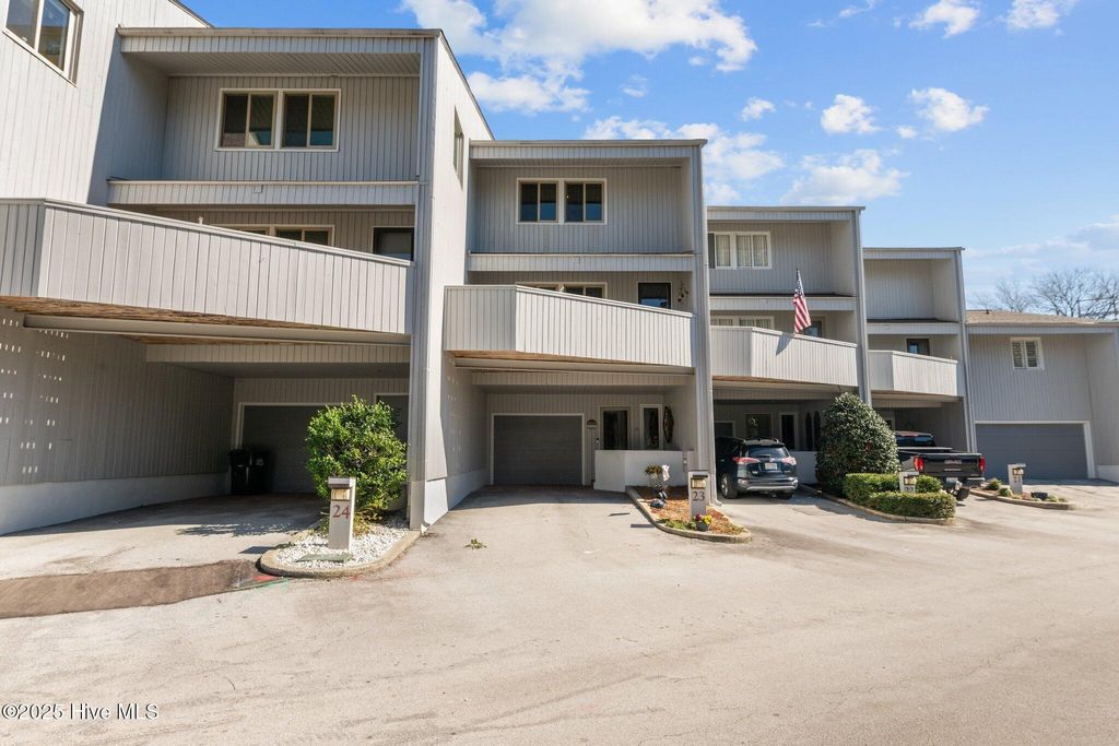 Photo of 23 Batts Hill Road, New Bern, NC 28562 (MLS # 100494952)