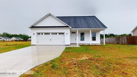 Photo of 313 Starky Drive, Richlands, NC 28574 (MLS # 100546341)