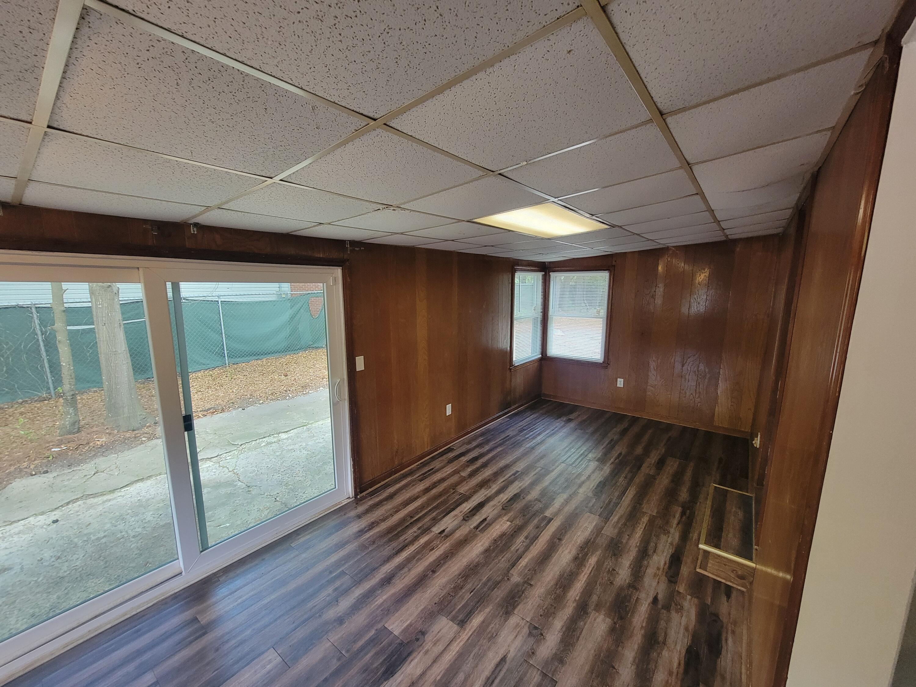 2826 Thomas Lane