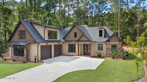 Photo of 112 Crescent Drive, McCormick, SC 29835 (MLS # 100606318)