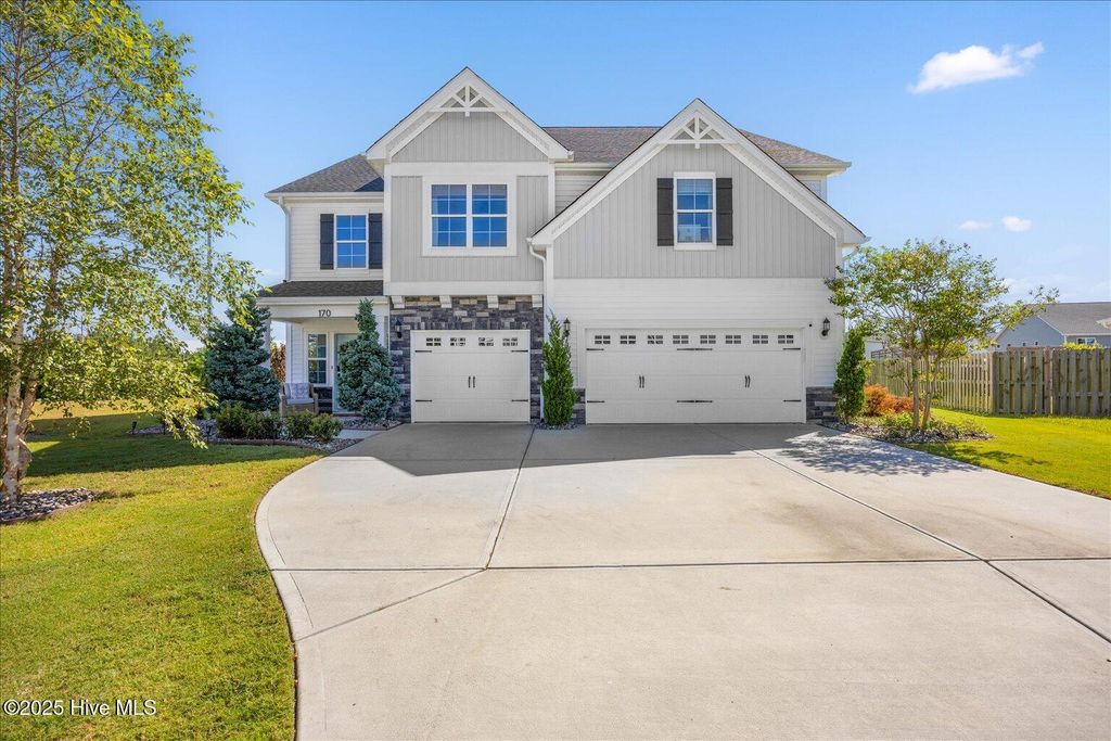 Photo of 170 N Passerine Path, Hampstead, NC 28443 (MLS # 100546095)