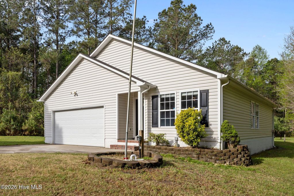 Photo of 208 America Court, Jacksonville, NC 28540 (MLS # 100565489)