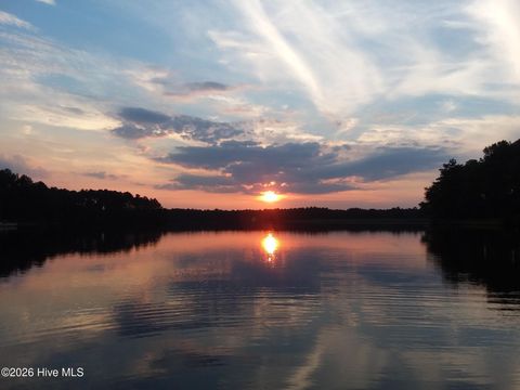 Vacant Land For Sale - 11 E Lake Road<br/> Wagram, NC 28396