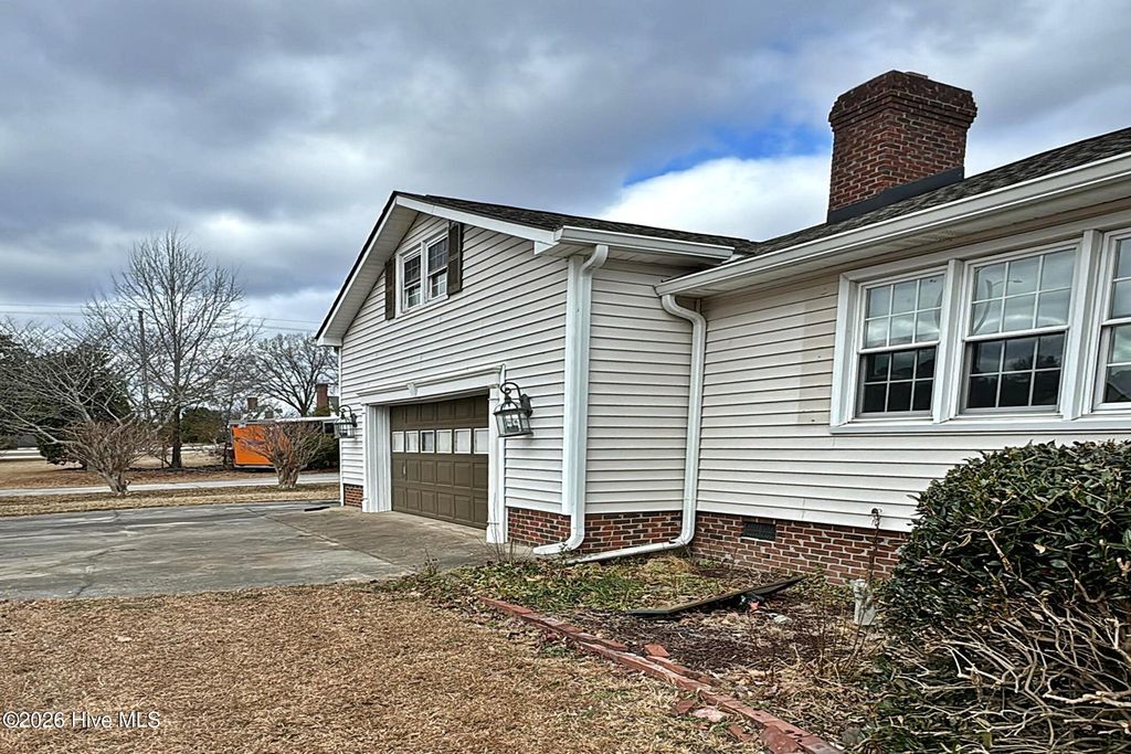 Photo of 645 Sand Trap Drive, Rocky Mount, NC 27804 (MLS # 100555346)