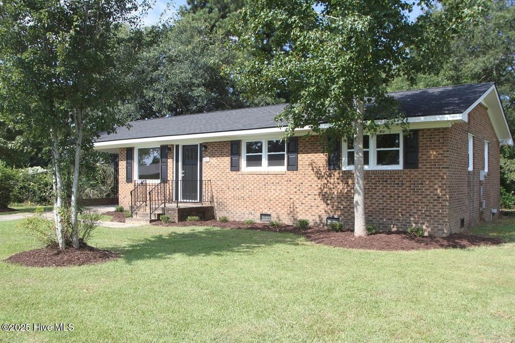 Photo of 91 N Elmhurst Street, Clarkton, NC 28433 (MLS # 100526271)