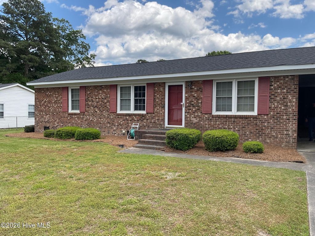 Photo of 111 Belmont Drive, Greenville, NC 27858 (MLS # 100568900)