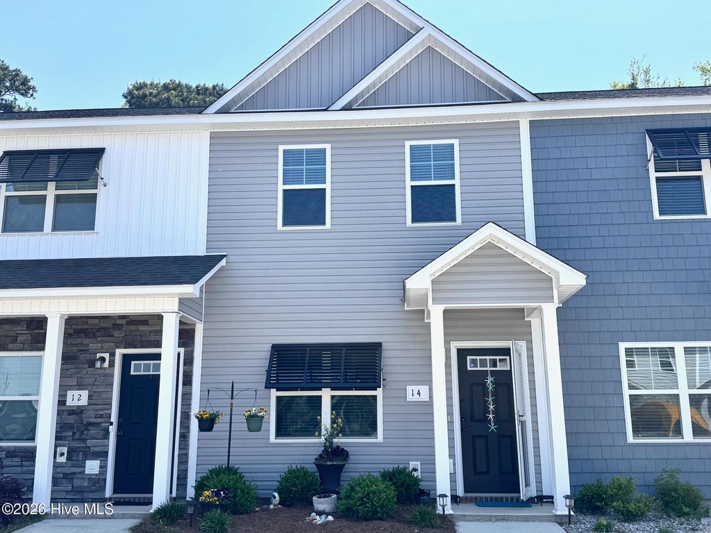 Photo of 14 Catalina Circle, Swansboro, NC 28584 (MLS # 100567509)