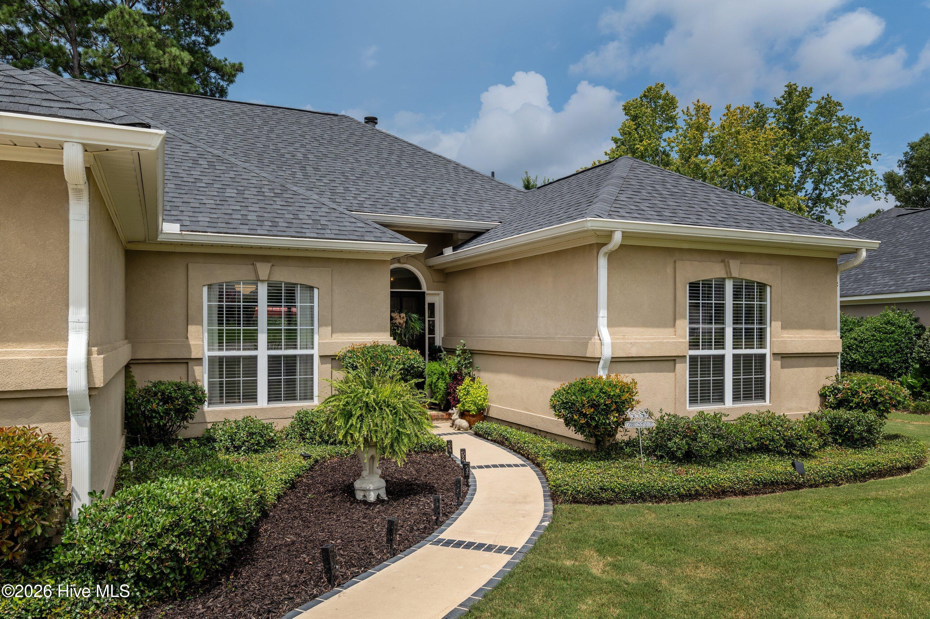 561 Live Oak Court