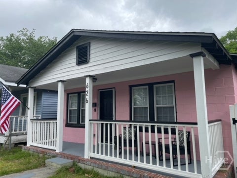 Homes For Rent - 626 E Waldburg Street<br/> Chatham County, Savannah, GA 31401