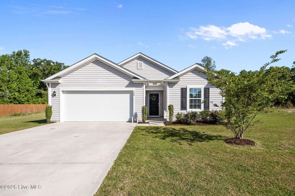 Photo of 144 Bur Oaks Boulevard, Newport, NC 28570 (MLS # 100568696)
