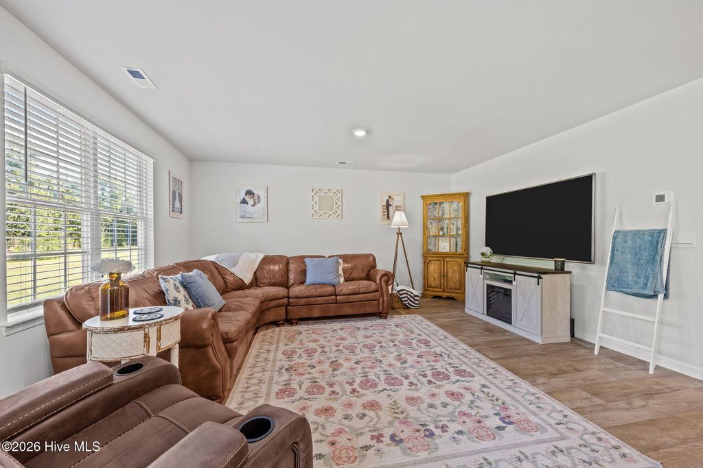 Photo of 144 Bur Oaks Boulevard, Newport, NC 28570 (MLS # 100568696)