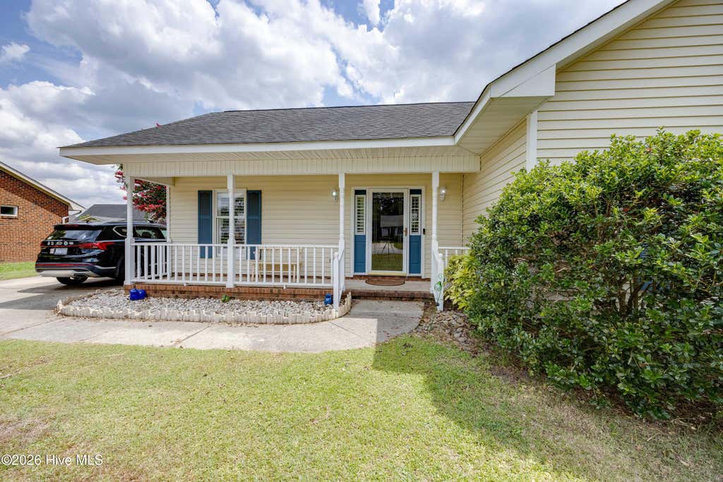 Photo of 634 Bayberry Lane, Winterville, NC 28590 (MLS # 100590546)
