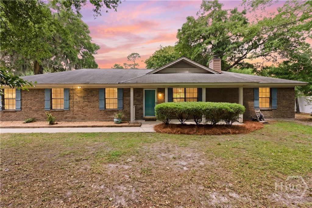 Photo of 201 Blue Heron Drive, Savannah, GA 31410 (MLS # SA354999)