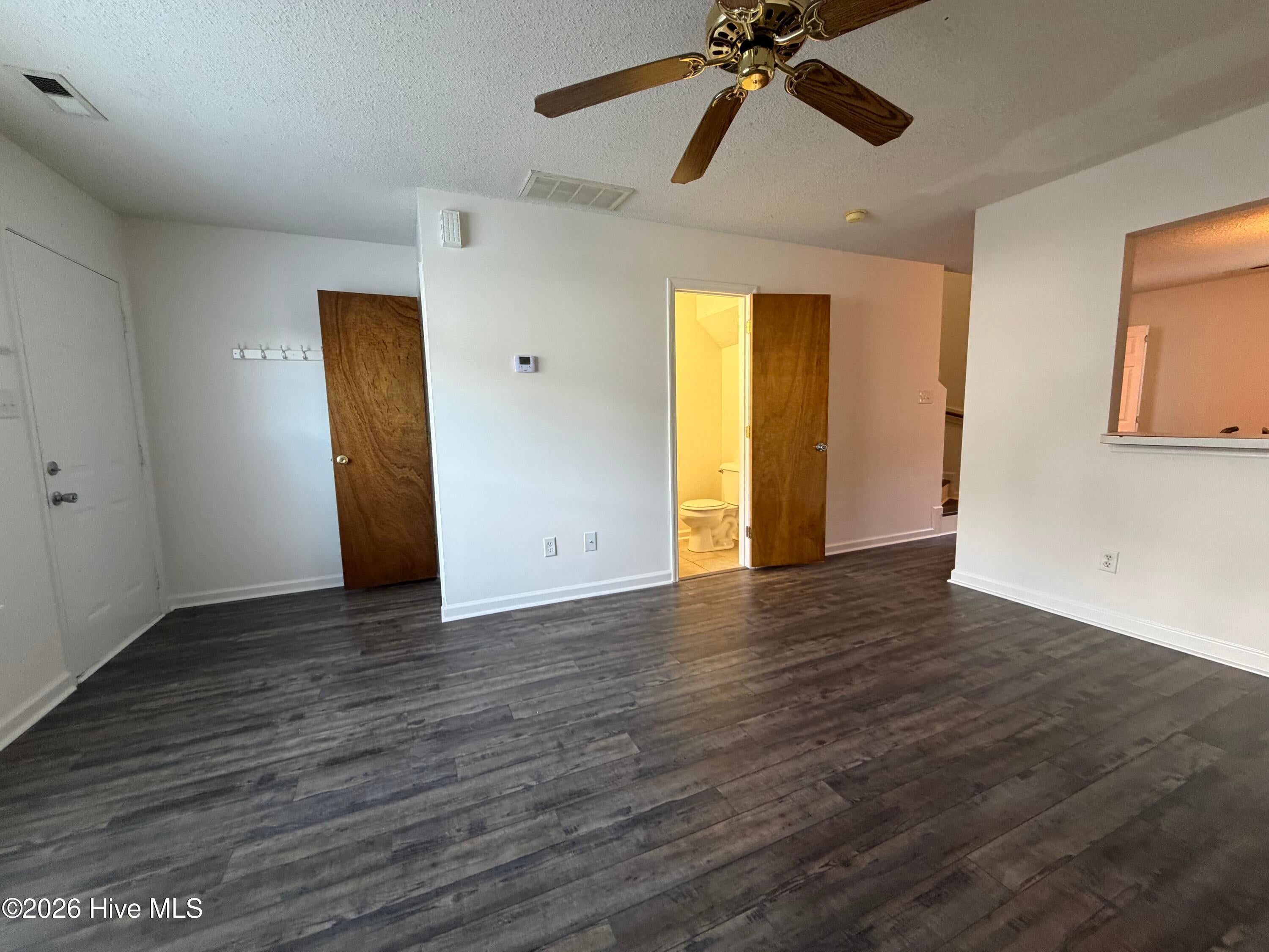 980 W Pueblo Drive