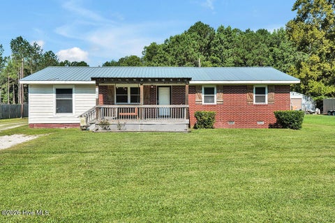 Photo of 1677 Us Highway 117, Burgaw, NC 28425 (MLS # 100589386)