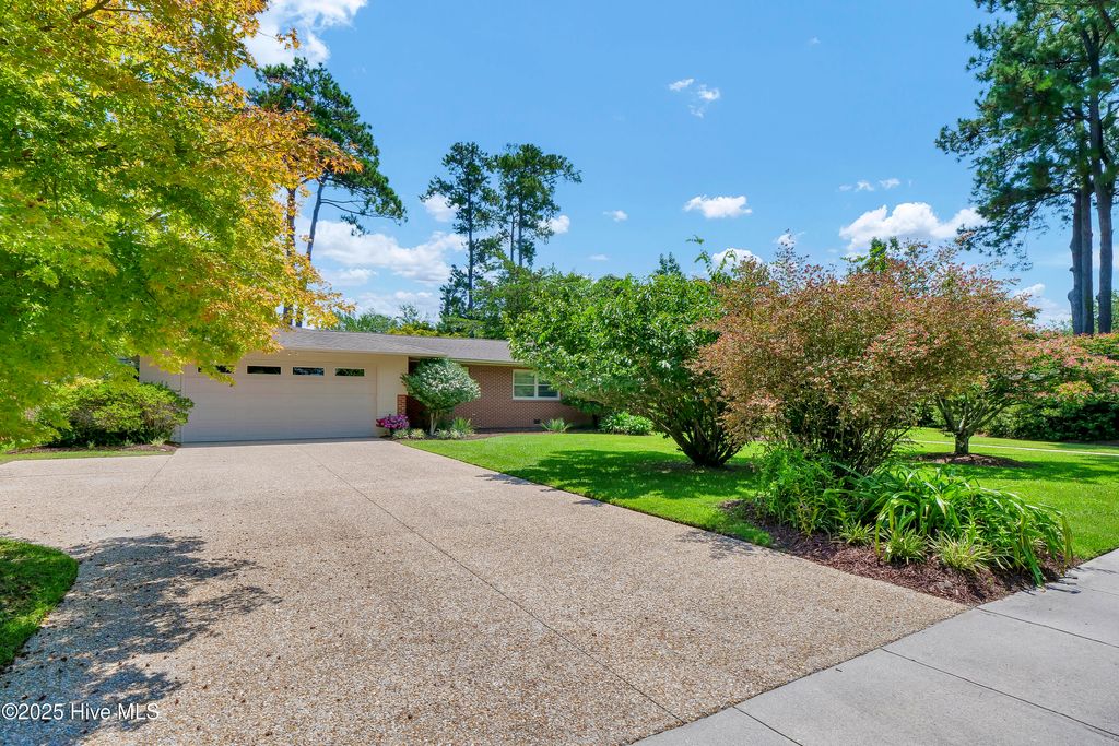 Photo of 1103 Forest Hills Drive, Wilmington, NC 28403 (MLS # 100522690)