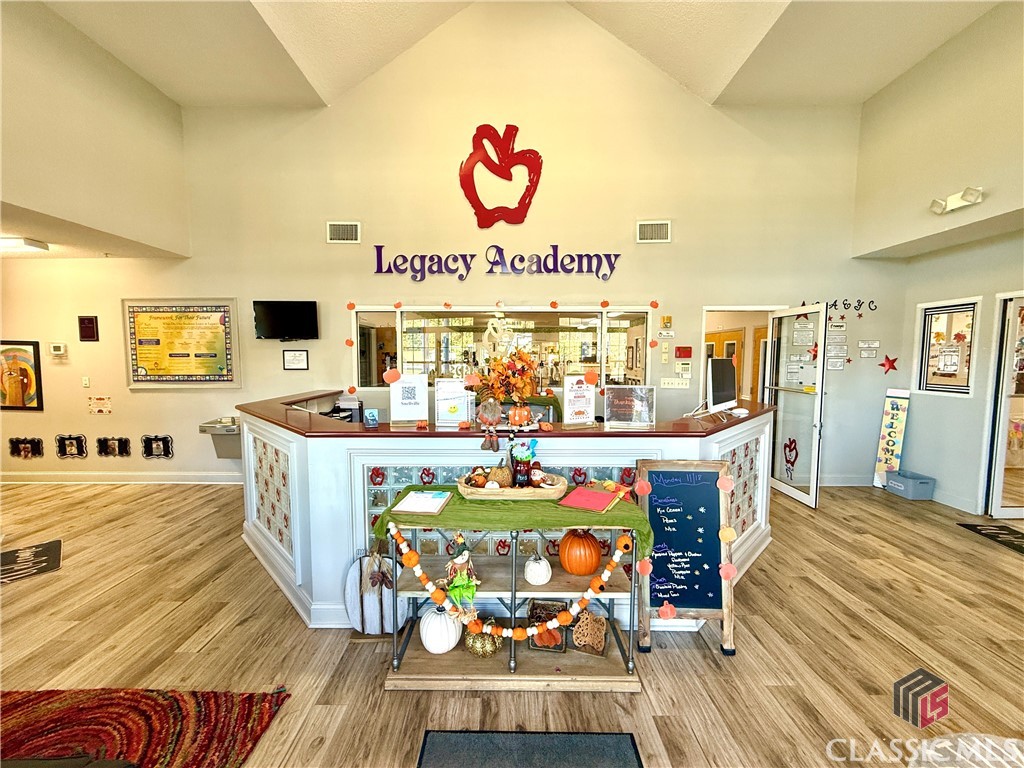 1560 Summit Chase Drive