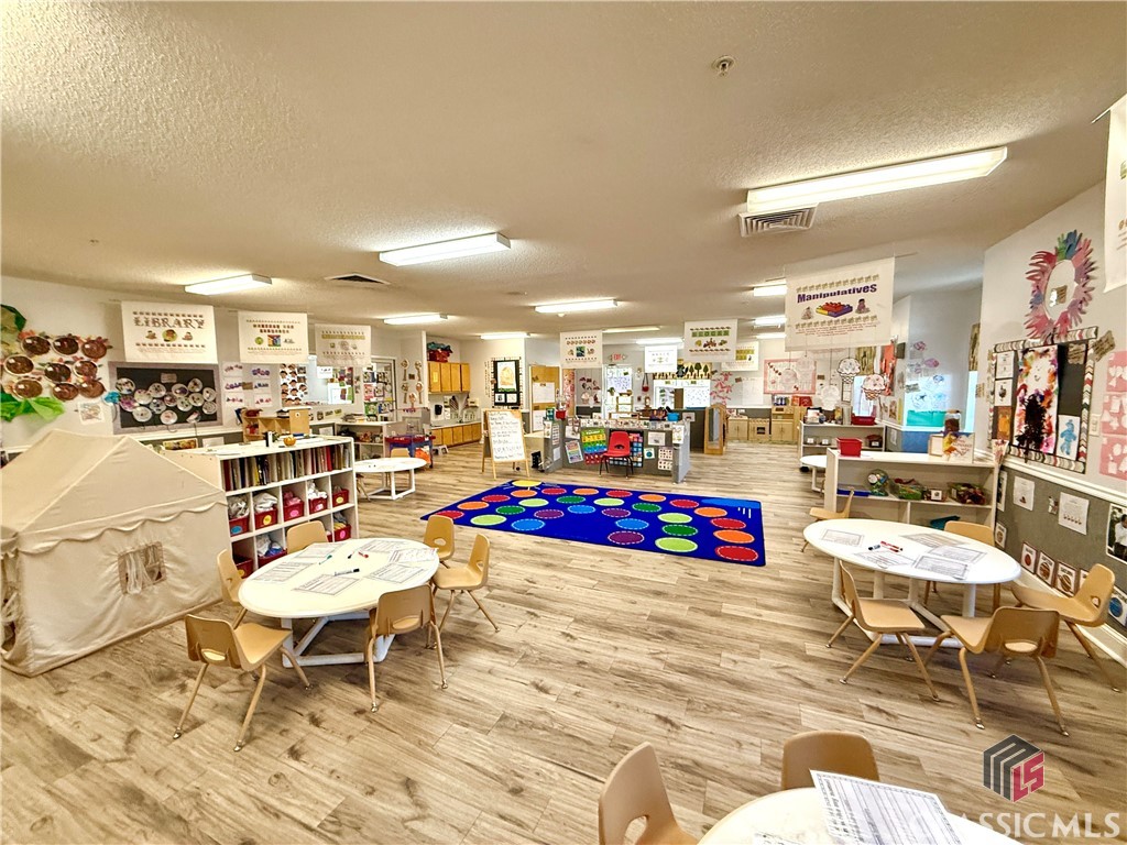 1560 Summit Chase Drive