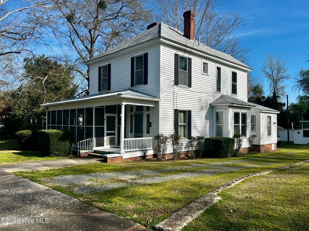 Photo of 514 E Washington Street, Rockingham, NC 28379 (MLS # 100561431)