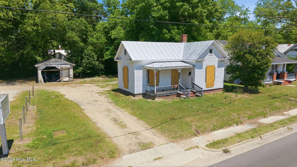 Photo of 206 E Vernon Avenue, Kinston, NC 28501 (MLS # 100571744)