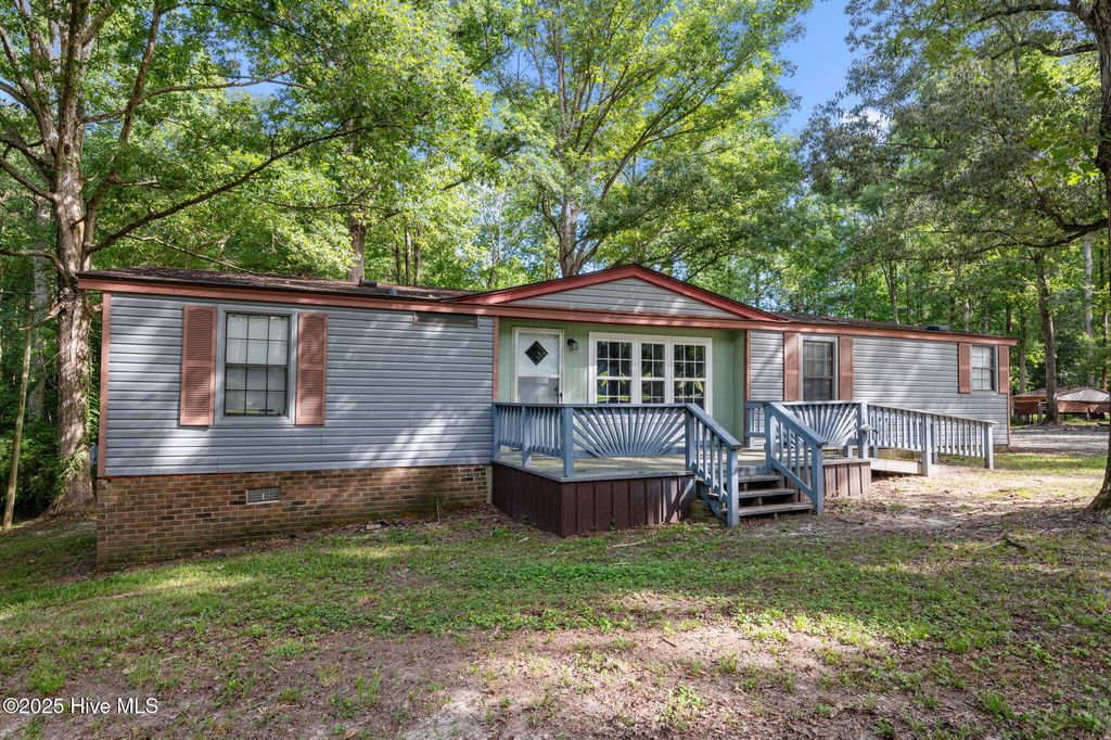 Photo of 254 Warwick Drive, Pinetops, NC 27864 (MLS # 100528437)