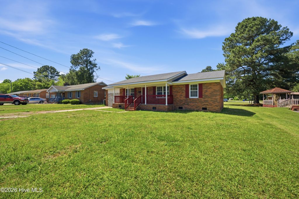 Photo of 707 Dr Martin Luther King Jr Drive N, Ahoskie, NC 27910 (MLS # 100575877)