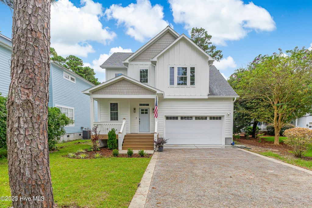 Photo of 5160 Minnesota Drive SE, Southport, NC 28461 (MLS # 100460018)