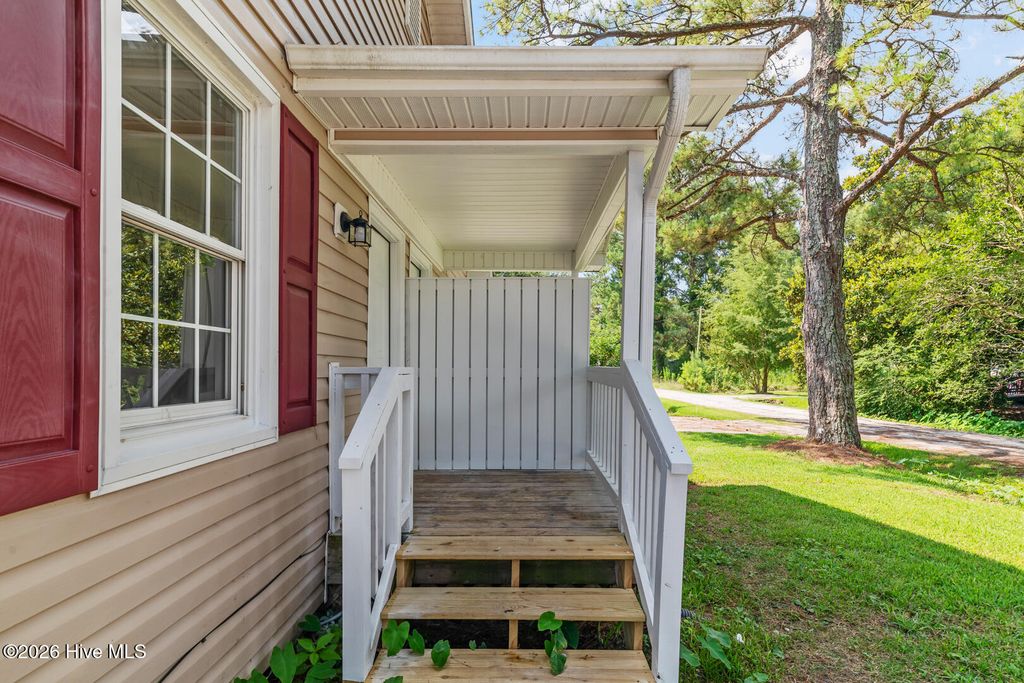 Photo of 109 Rodeo Lane, Jacksonville, NC 28540 (MLS # 100585320)