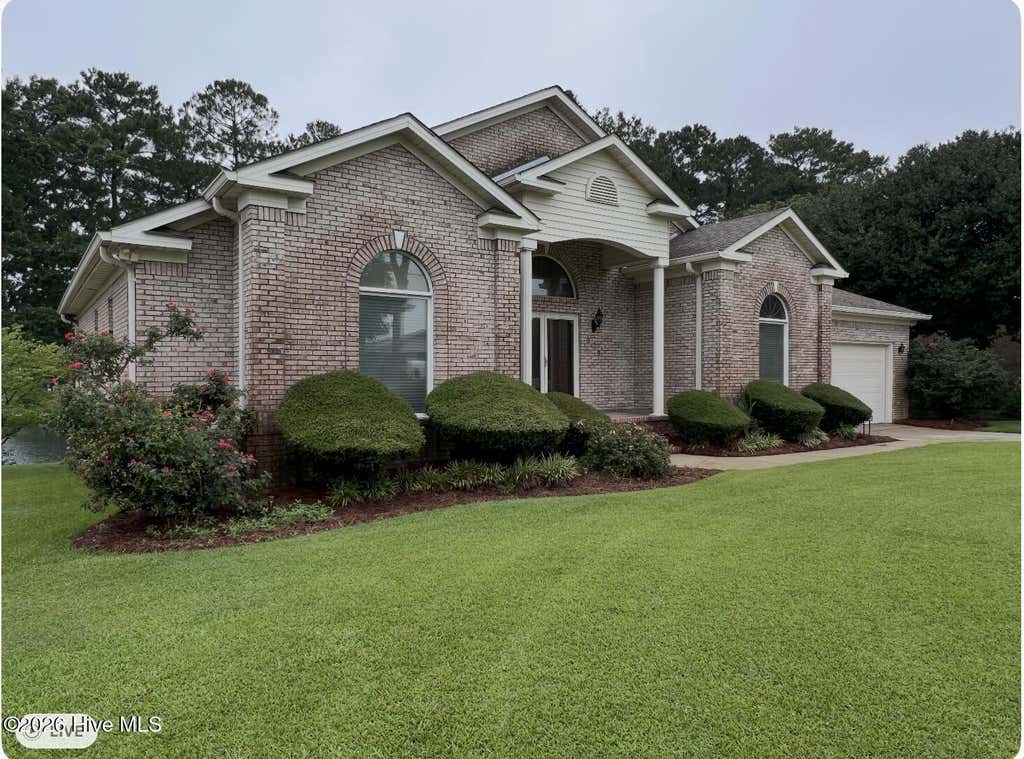 Photo of 909 Lakeview Drive, Clinton, NC 28328 (MLS # 100591522)
