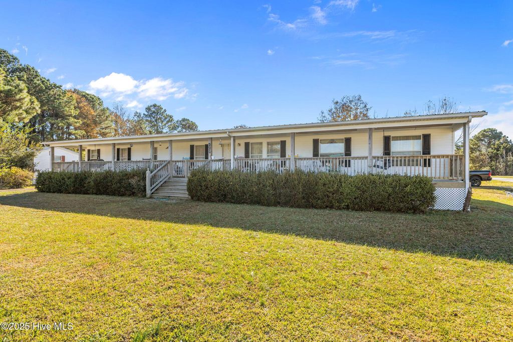 Photo of 225 Mckae Drive, Gloucester, NC 28528 (MLS # 100543032)