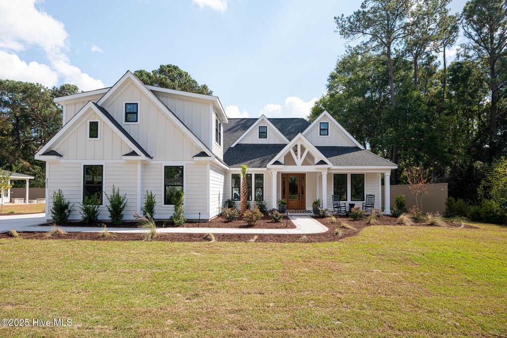 Photo of 385 Crow Creek Drive NW, Calabash, NC 28467 (MLS # 100542265)