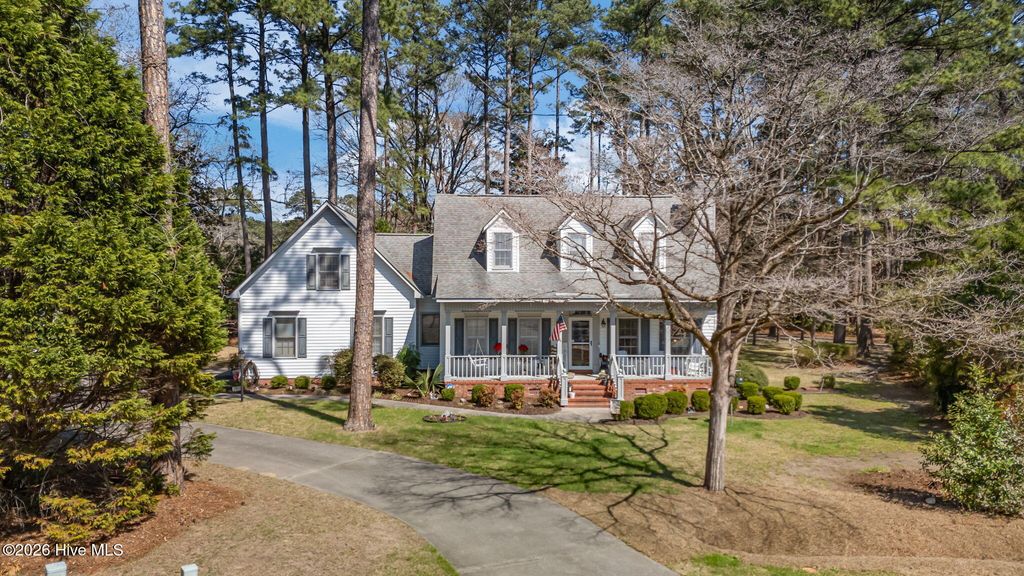 Photo of 504 Blackledge Circle, Trent Woods, NC 28562 (MLS # 100559970)