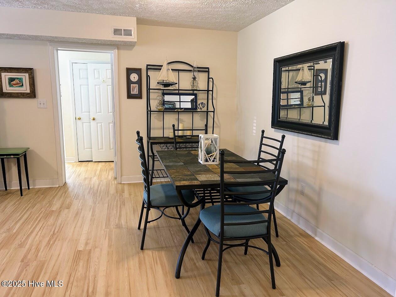 Carolina Beach, North Carolina 28428, United States, 2 Bedrooms Bedrooms, ,2 BathroomsBathrooms,Residential,Active,255836