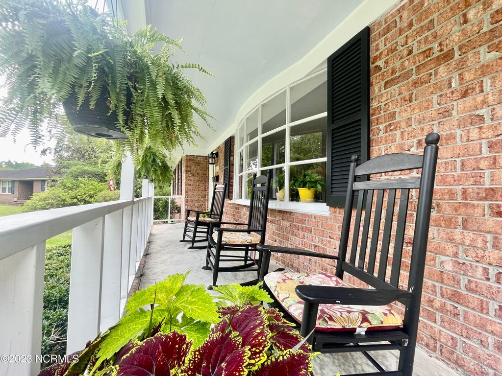 Photo of 322 Forest Grove Avenue, Jacksonville, NC 28540 (MLS # 100571660)