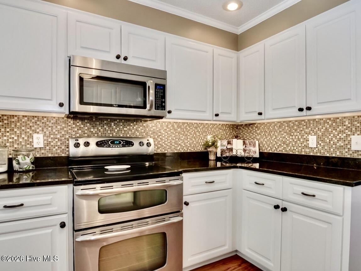 422 Gemstone Court