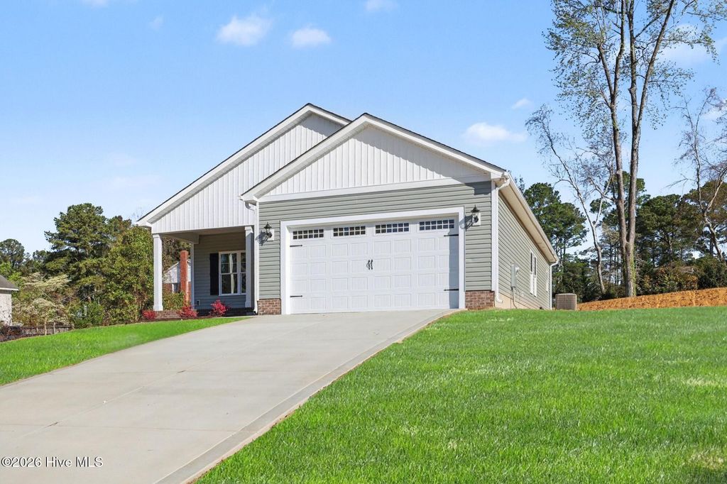Photo of 1711 Elizabeth Drive, Kinston, NC 28504 (MLS # 100553247)