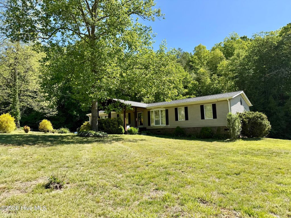 Photo of 1038 Blackburn Hollow Road, Purlear, NC 28665 (MLS # 100573249)