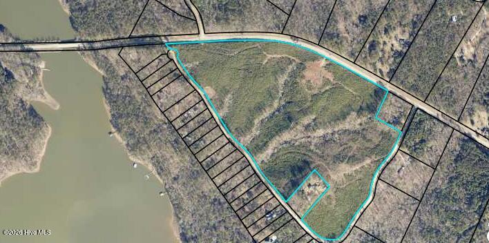 1369 Lakeshore Estates Drive