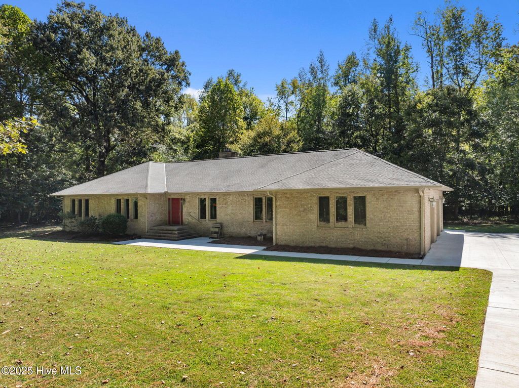 Photo of 123 Farmington Road, Grimesland, NC 27837 (MLS # 100534486)