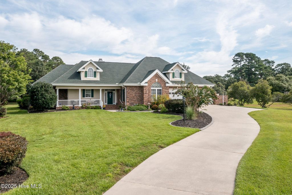 Photo of 554 Lizmore Place, Ocean Isle Beach, NC 28469 (MLS # 100528098)