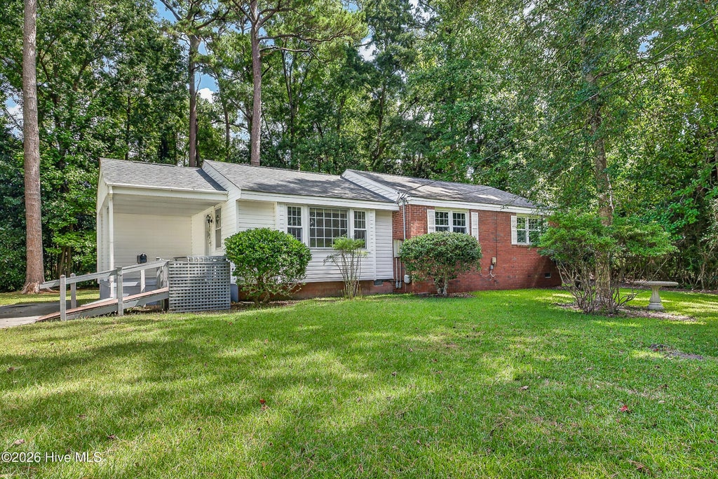 Photo of 300 Decatur Road, Jacksonville, NC 28540 (MLS # 100604318)