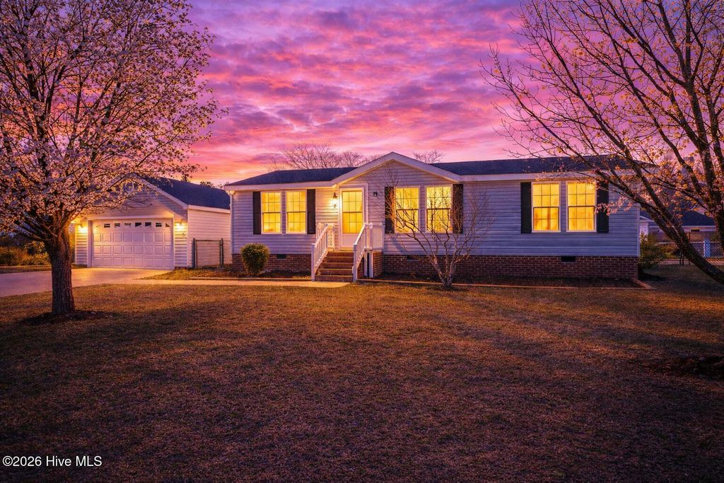 Photo of 263 Countryside Drive, Aberdeen, NC 28315 (MLS # 100560585)