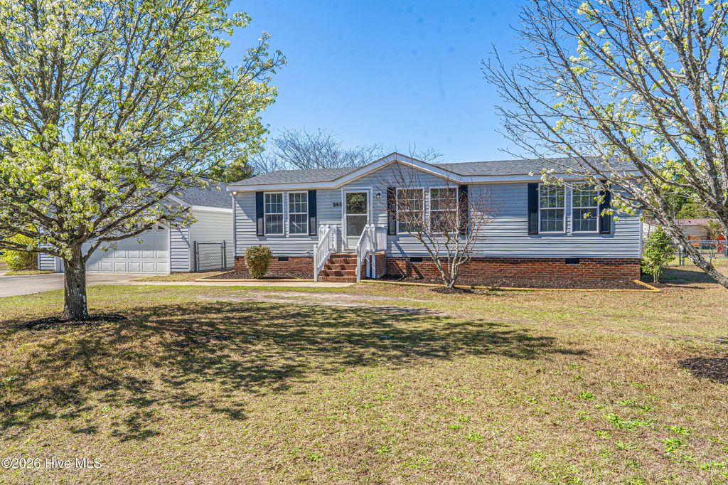 Photo of 263 Countryside Drive, Aberdeen, NC 28315 (MLS # 100560585)