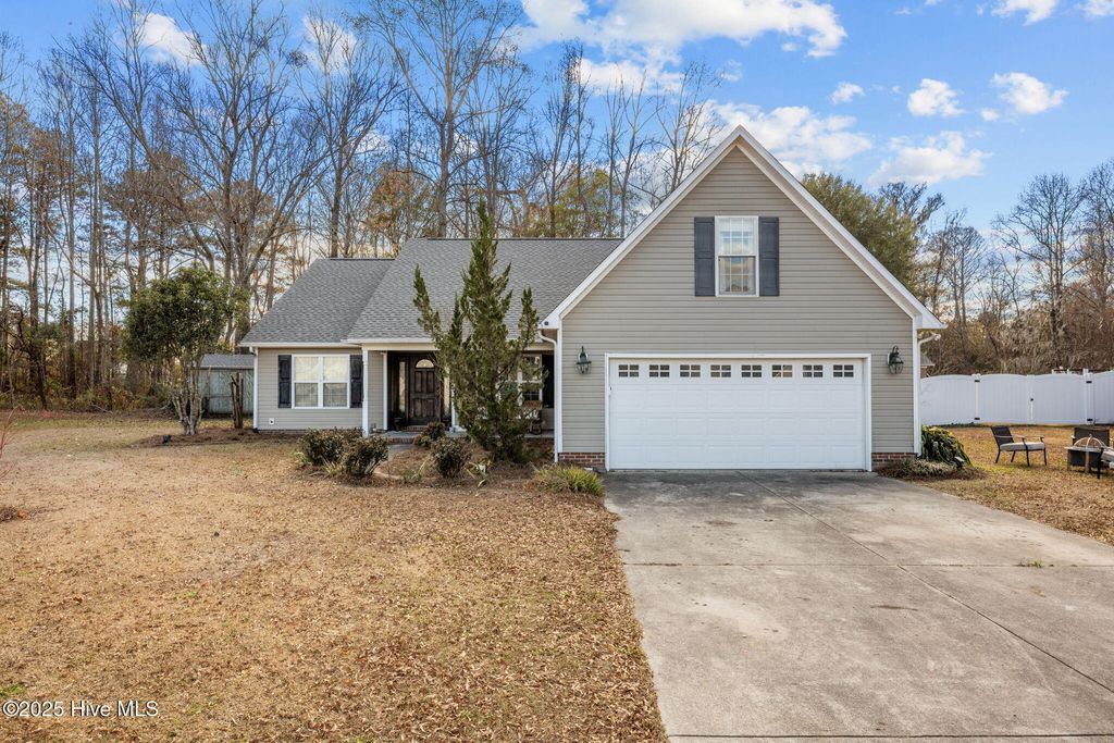 Photo of 108 Shady Side Lane, New Bern, NC 28562 (MLS # 100545142)