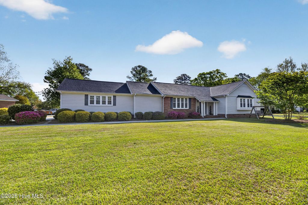 Photo of 207 Eleanor Street, Greenville, NC 27858 (MLS # 100566587)