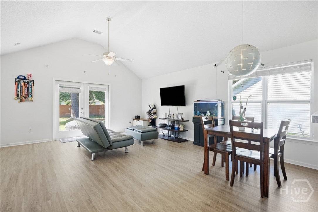 115 S Circle Drive